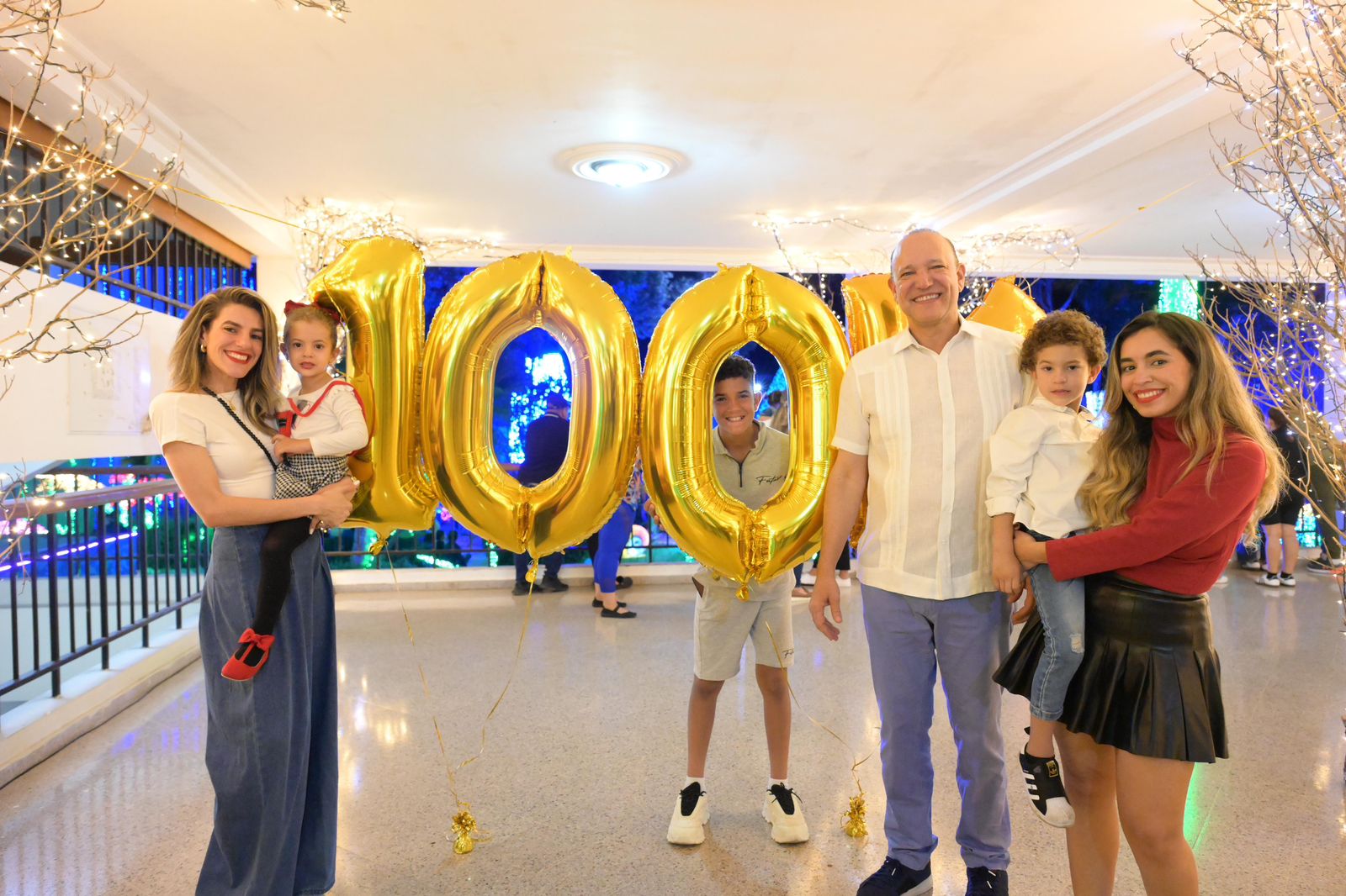 Alcaldía de Santiago celebra la visita número 100,000 en su Bosque Encantado y la Casita de Santa
