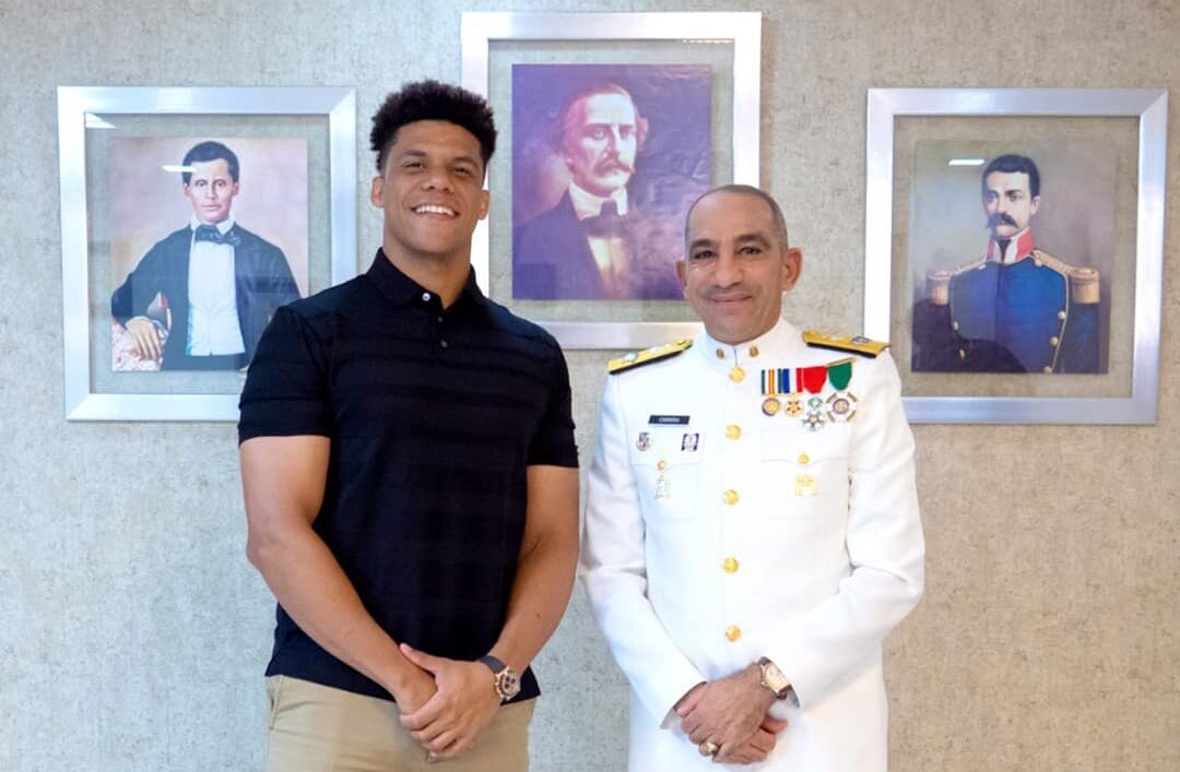Estelar jugador de grandes ligas Juan Soto visita presidente DNCD