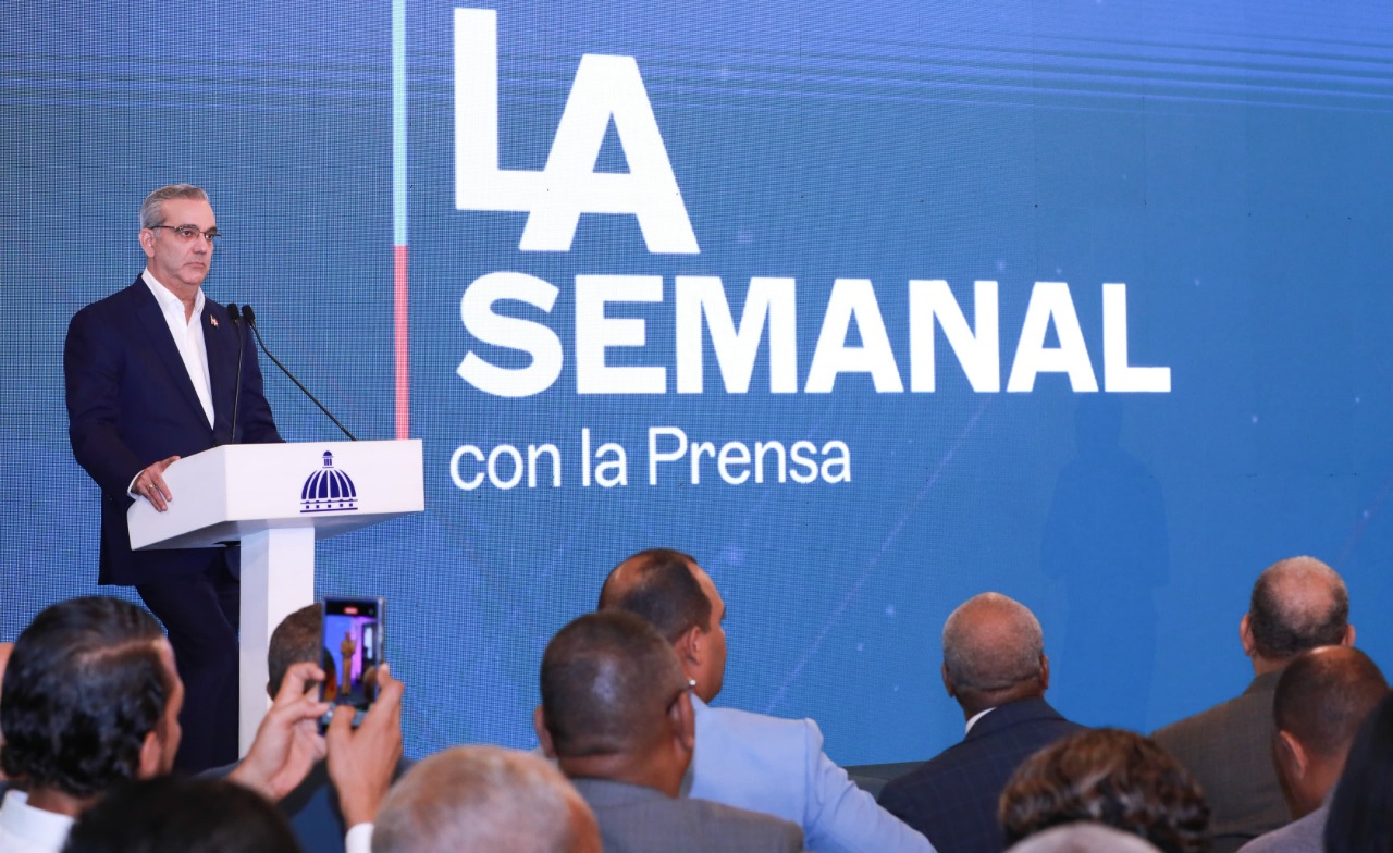 Presidente Abinader destaca logros claves en medio ambiente y su transformación digital durante LA Semanal