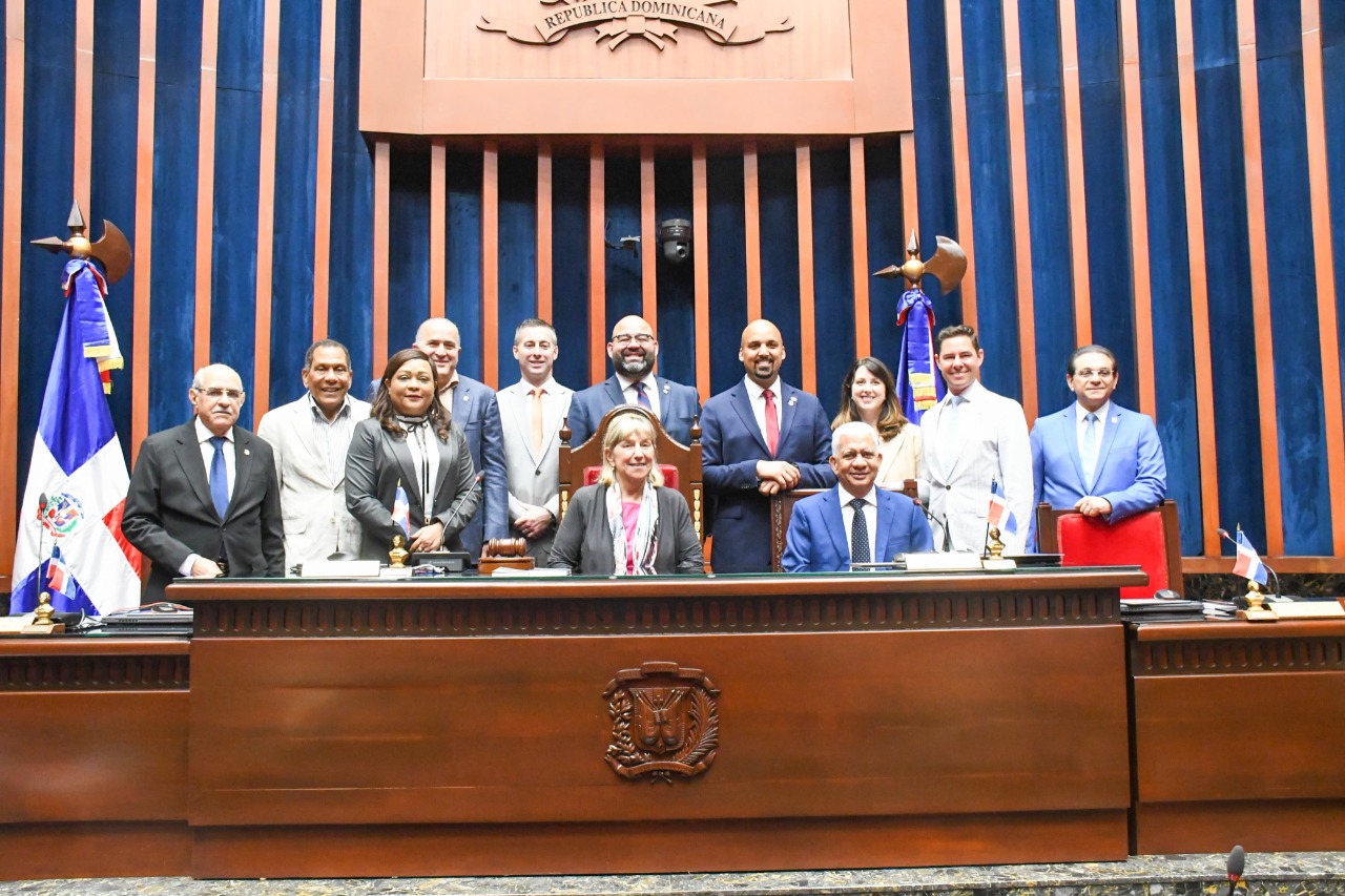 Senado de la República recibe delegación de legisladores del Estado de Massachusetts