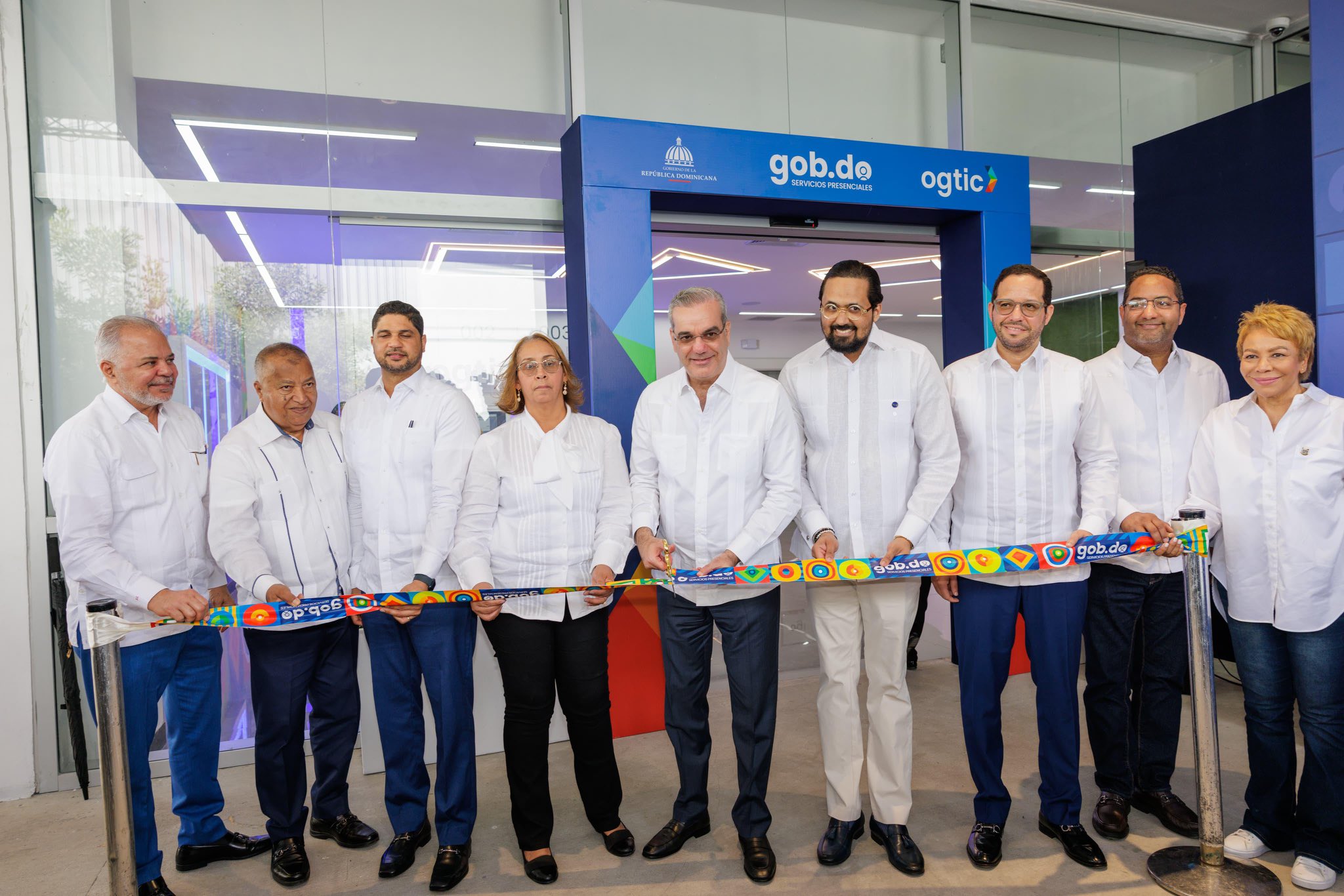 Presidente Abinader inaugura Punto GOB San Cristóbal que beneficiará a más de 700 mil personas de la región suroeste