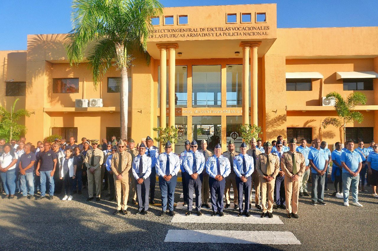 25 mil estudiantes de las Escuelas Vocacionales del Ministerio de Defensa inician docencia a nivel nacional