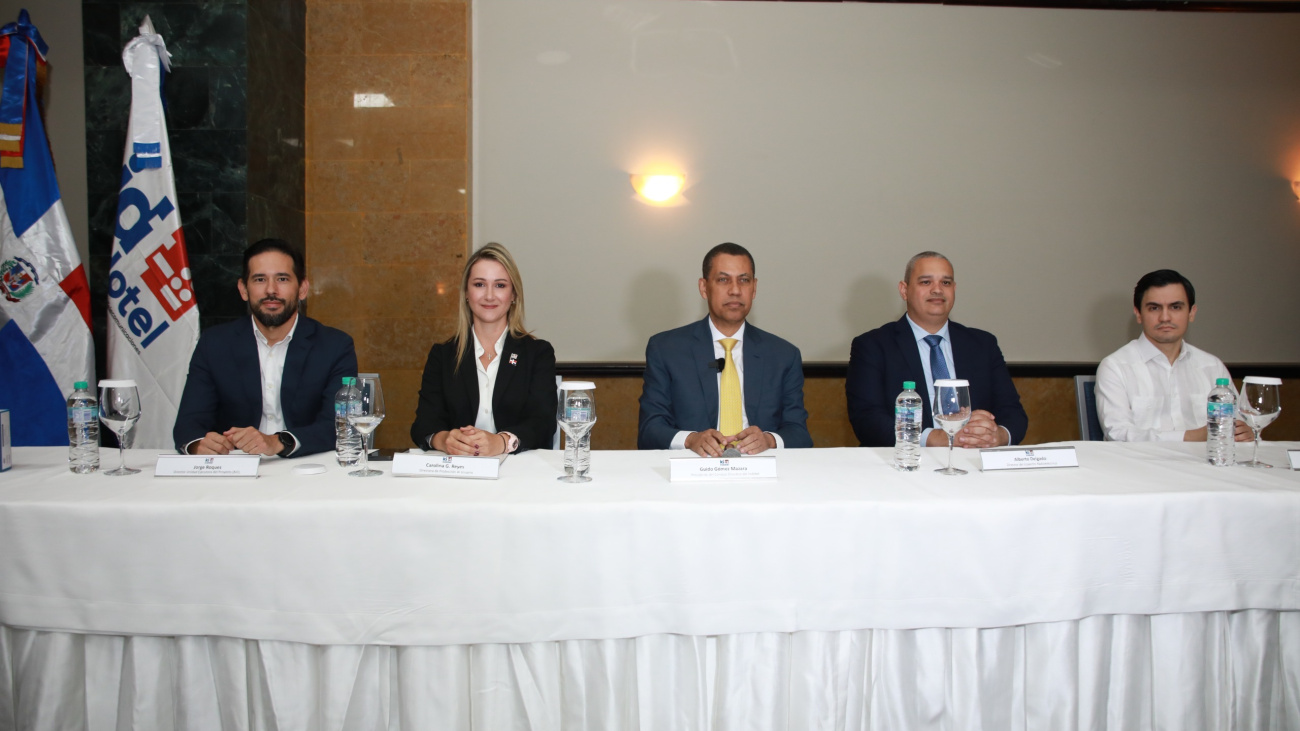 Indotel inicia entrega de cajas convertidoras para la Televisión Terrestre Digital en región Norte del país