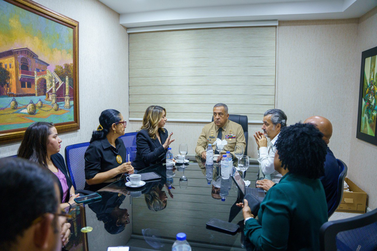 Migración, Supérate y UNICEF plantean crear programa de asistencia a dominicanos repatriados