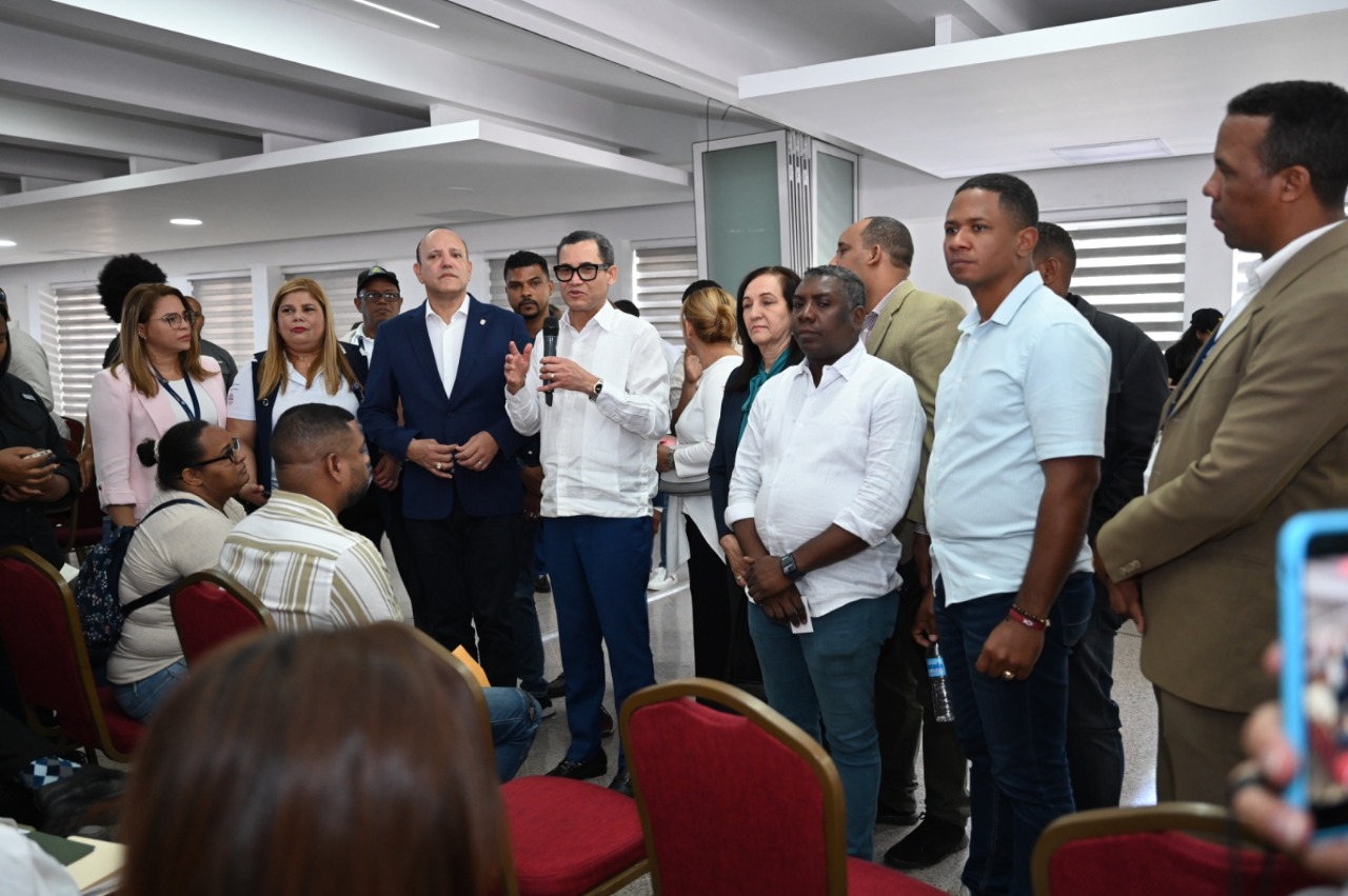 Eddy Olivares afirma ferias y jornadas de empleo fortalecen el rol institucional del Ministerio de Trabajo en la dinamización del mercado laboral