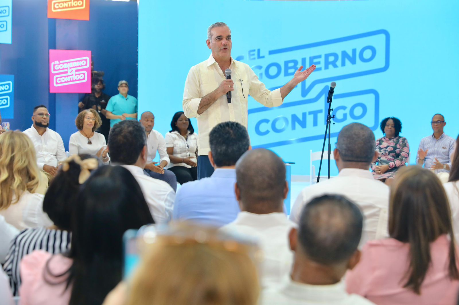 Presidente Abinader lanza en SDN programa «El Gobierno Contigo» con el cual busca resolver problemas puntuales planteados por las comunidades