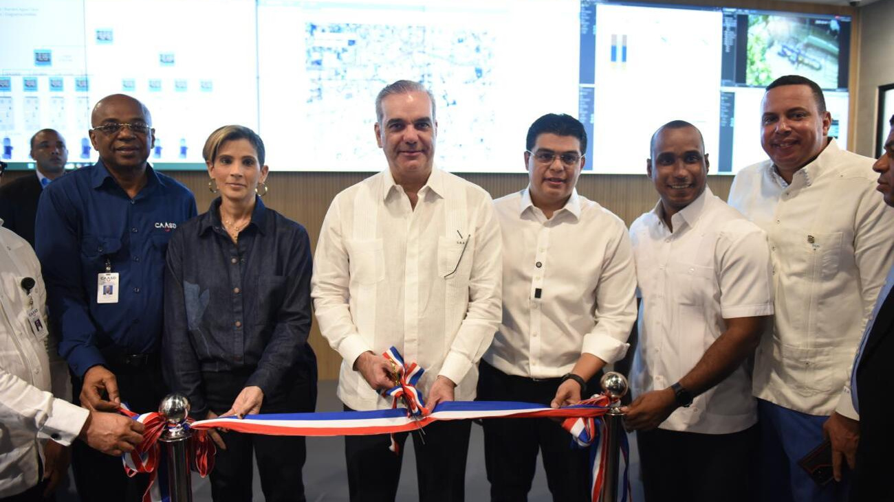 Presidente Abinader y Felipe Suberví inauguran moderno centro de monitoreo para eficientizar servicios de la Caasd