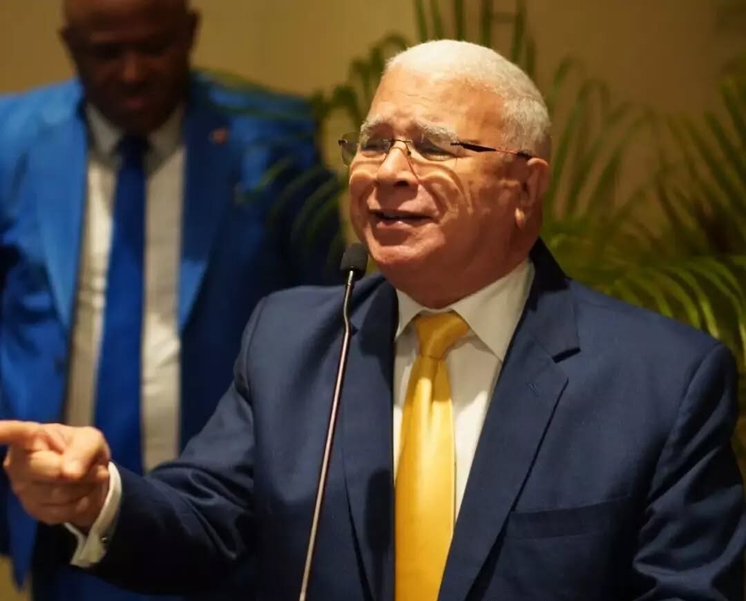 Hernández Alberto respalda decreto contra la corrupción