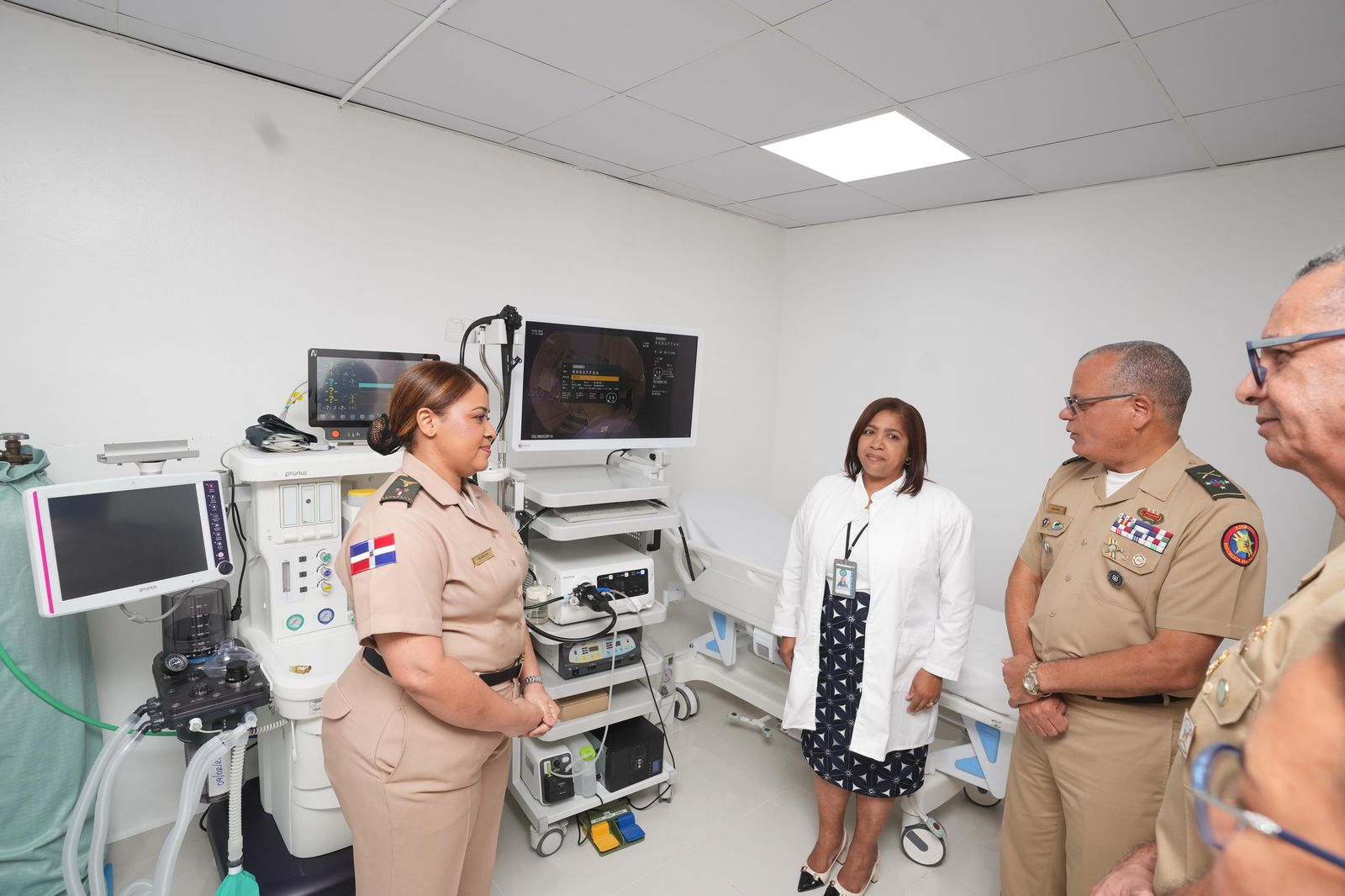 Inauguran área de gastroenterología y equipo de tomografía en Hospital Universitario Docente Central FF.AA.