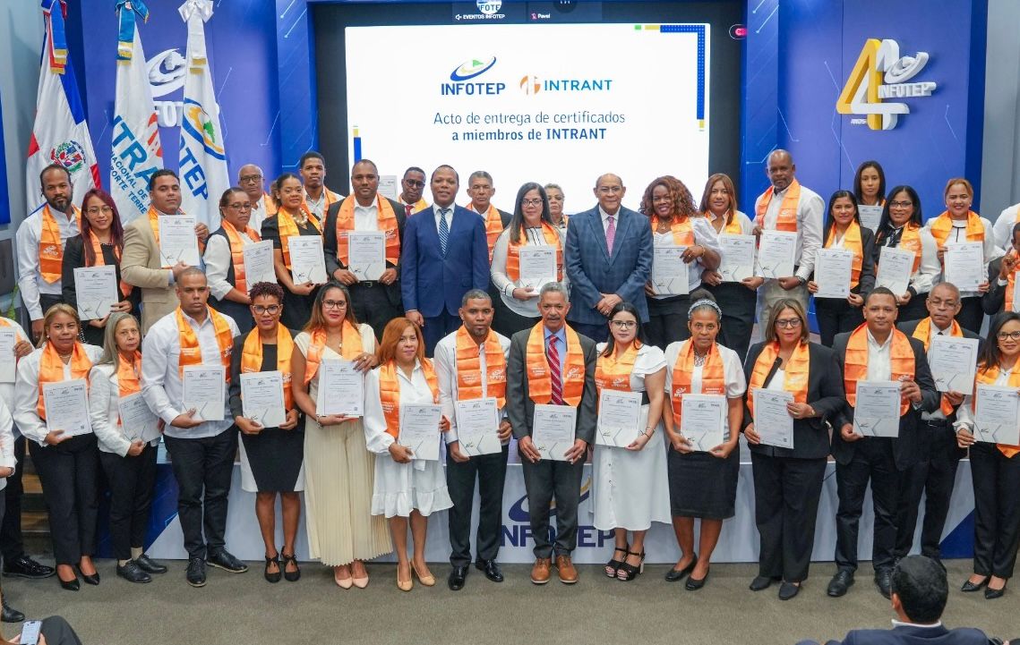 INFOTEP e INTRANT certifican a 80 facilitadores para educar 28 mil transportistas y motociclistas en 2025