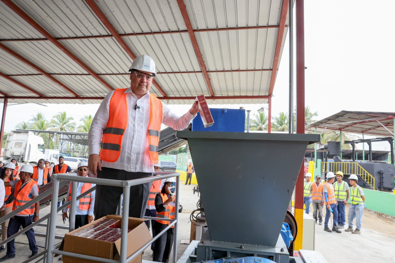 Aduanas destruye millones de cigarrillos incautados en frontera, puertos y aeropuertos