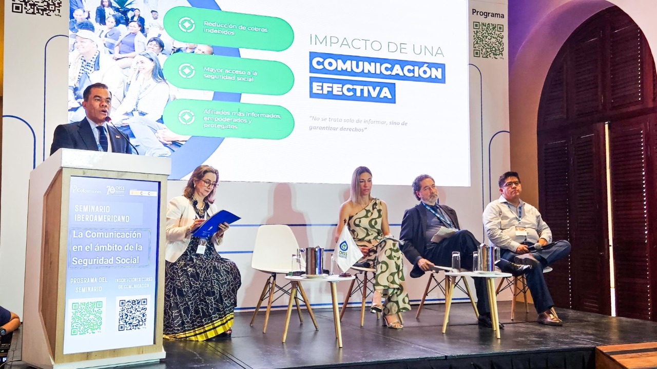 Director de la DIDA expone experiencia de comunicación estratégica sobre derechos a la salud en Colombia
