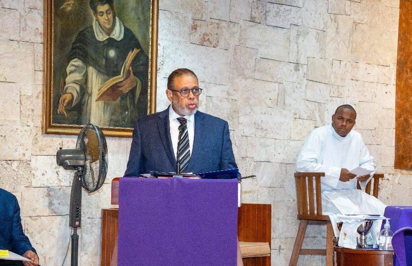 Modesto Guzmán anuncia relanzamiento de Desarrollo de la Comunidad