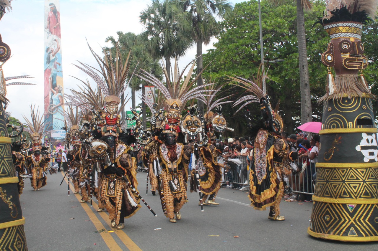 Ministerio de Cultura anuncia los ganadores del Desfile de Carnaval 2025