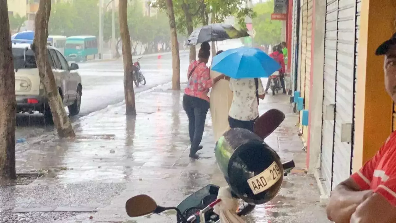 Vientos del este provocan lluvias débiles en algunas provincias y oleaje anormal en el Caribe