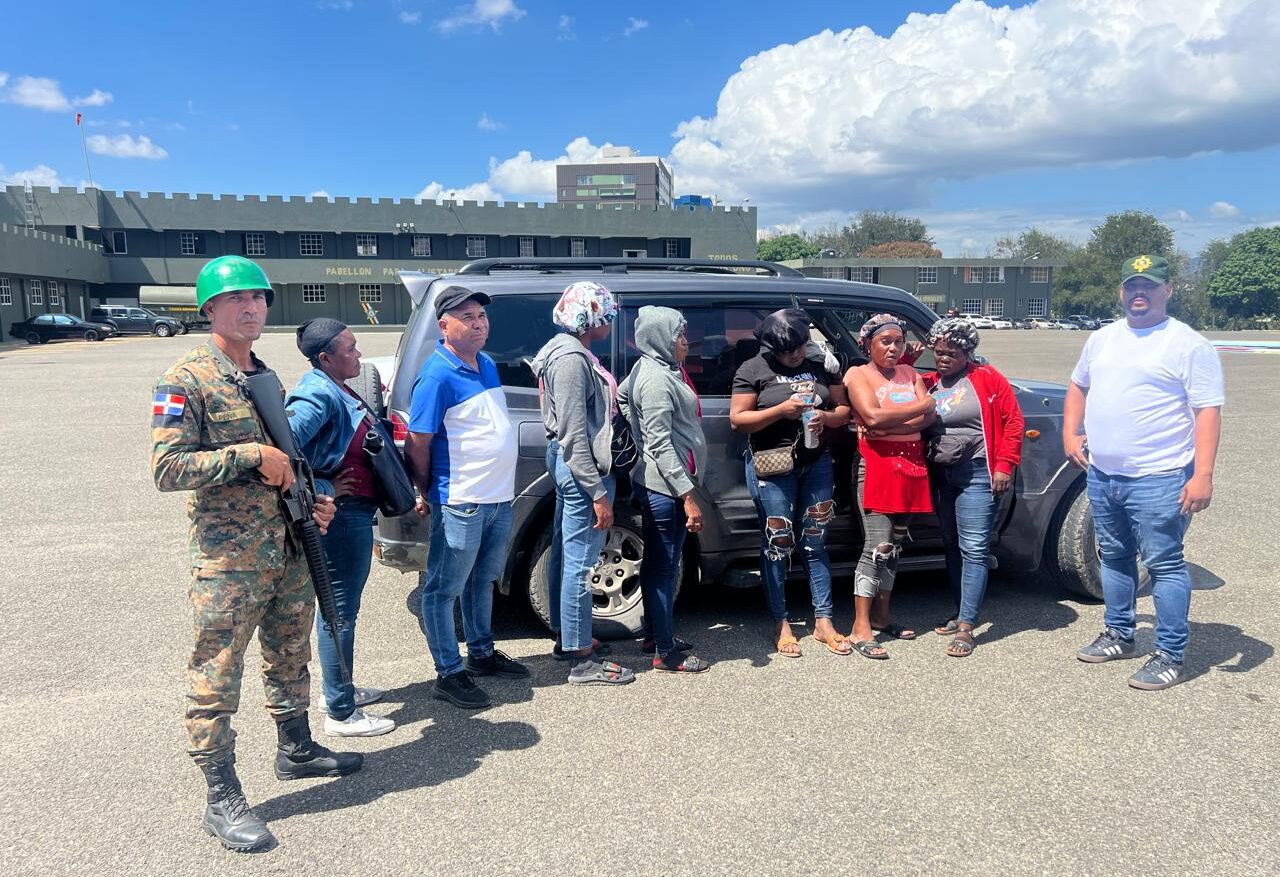 Ejército detiene otros tres dominicanos por tráfico de indocumentados en Santo Domingo y Santiago Rodríguez