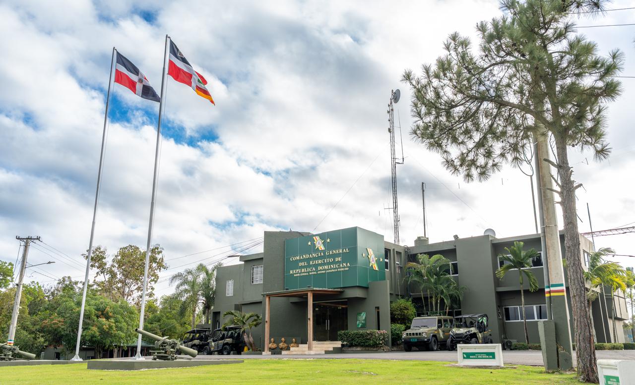 Ejercito realiza cambios en unidades militares en diferentes provincias del país