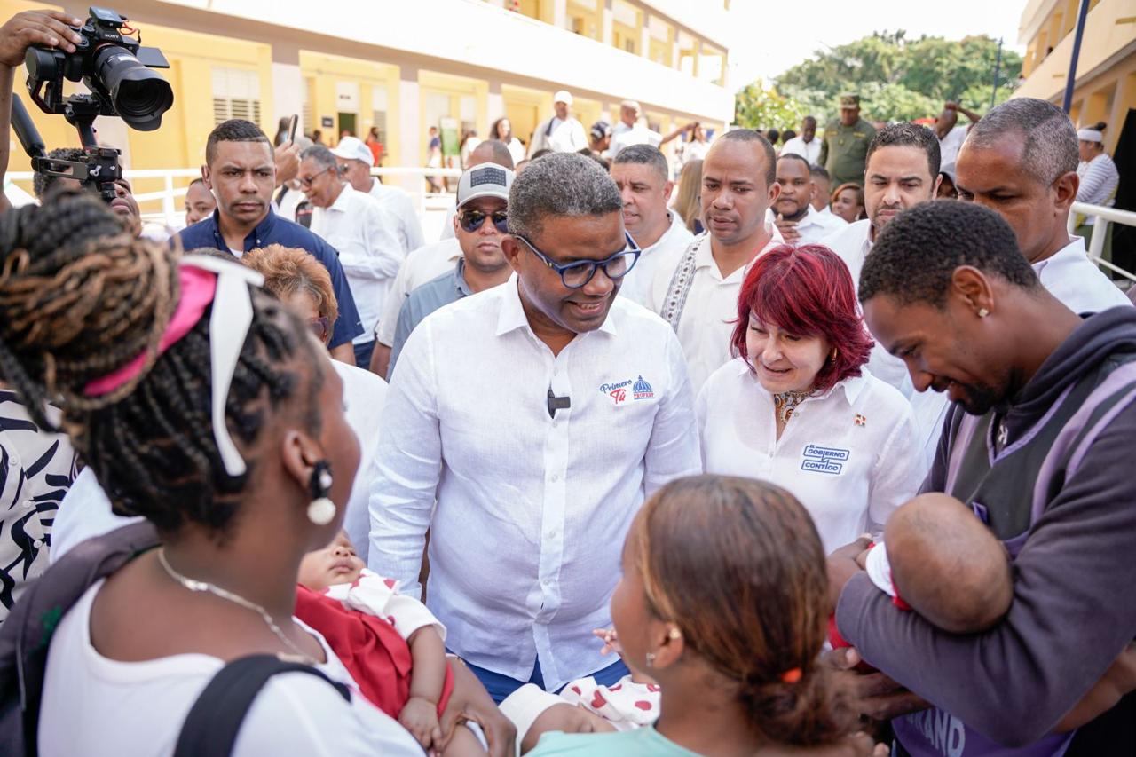Robert Polanco reitera compromiso del presidente Abinader con las comunidades más vulnerables del país