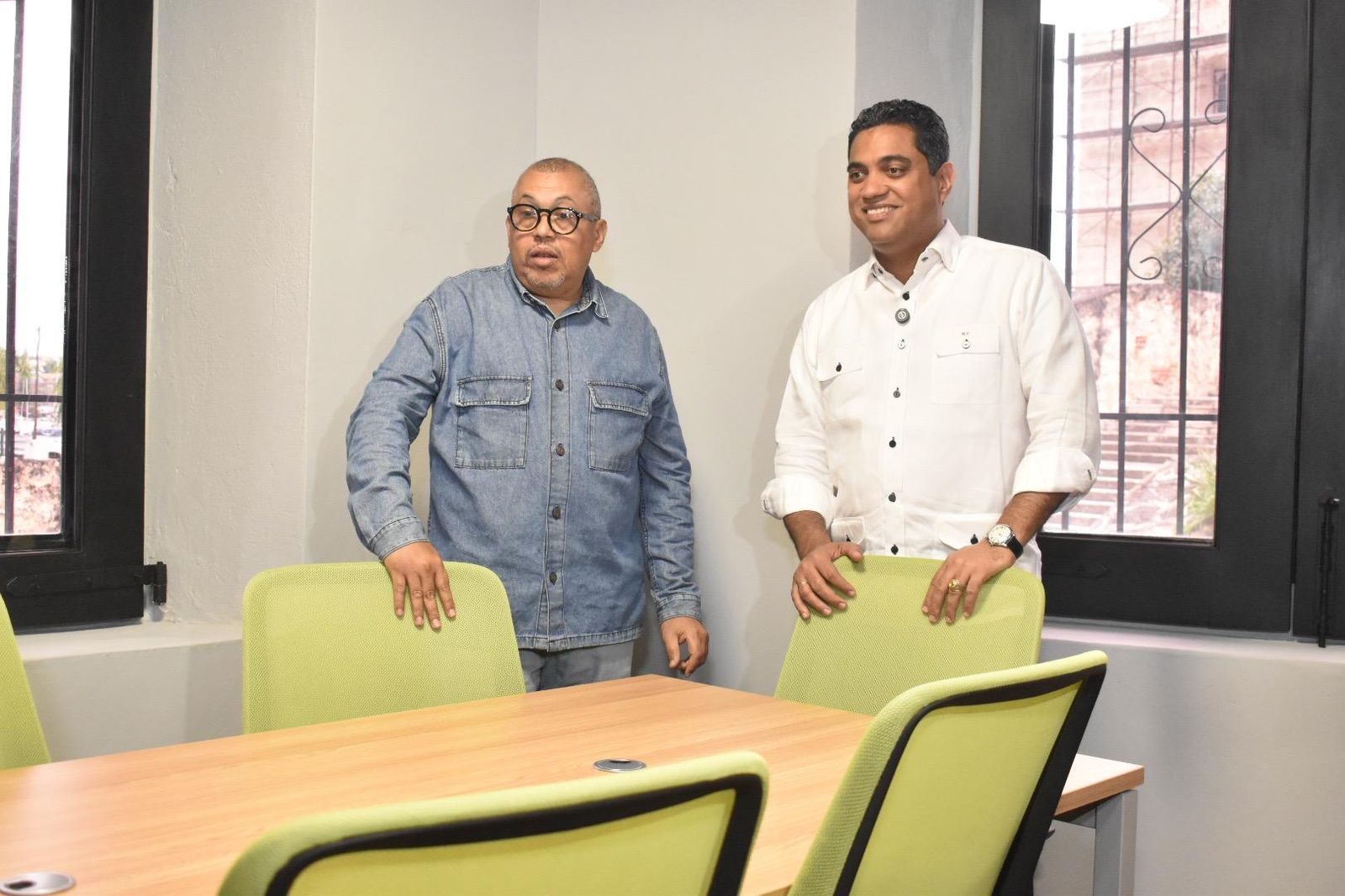 Ministro Kelvin Cruz entrega remozadas las oficinas de la ACD