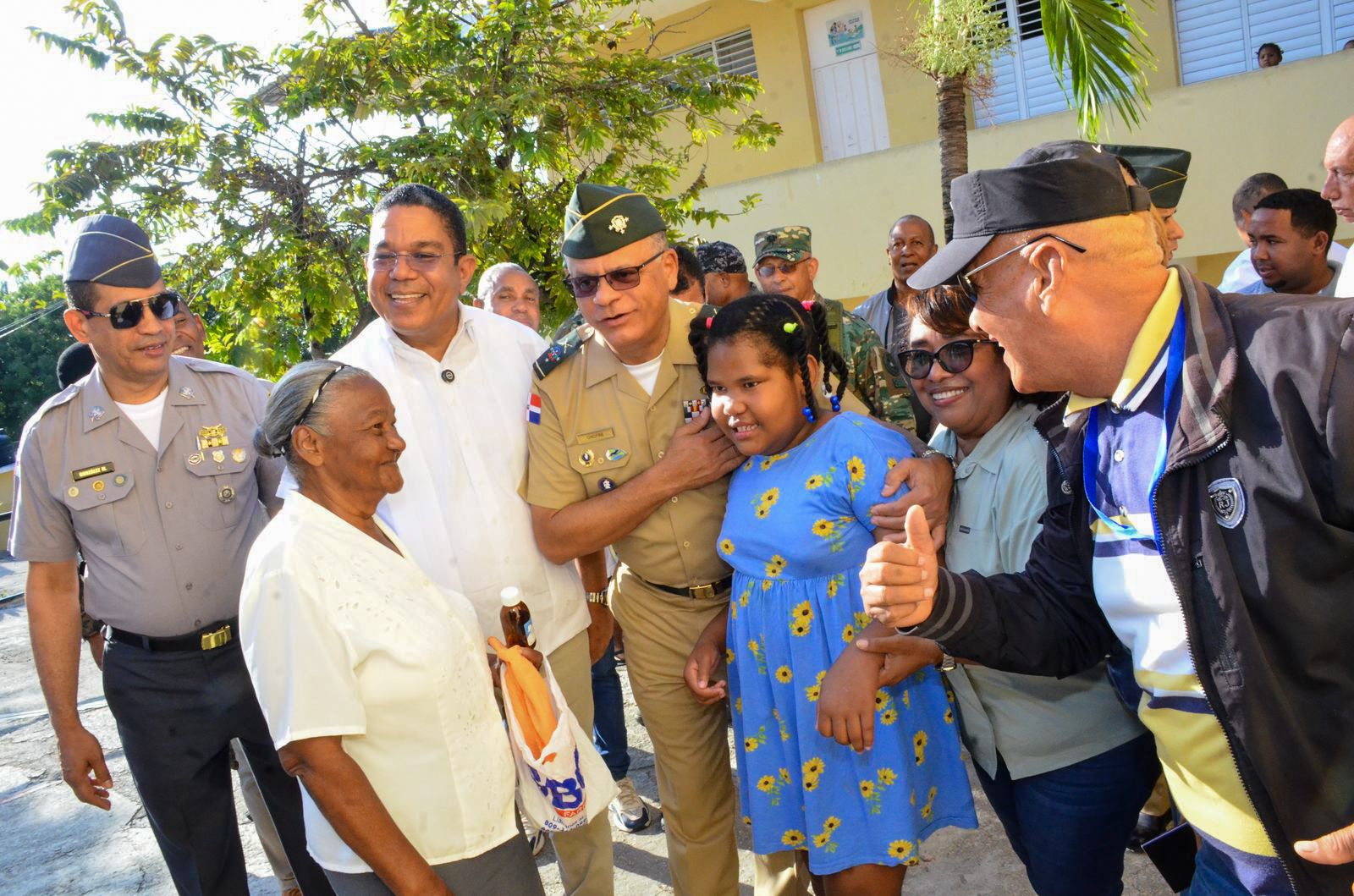 Ministerio de Defensa realiza amplio operativo médico y acción cívica en Barahona