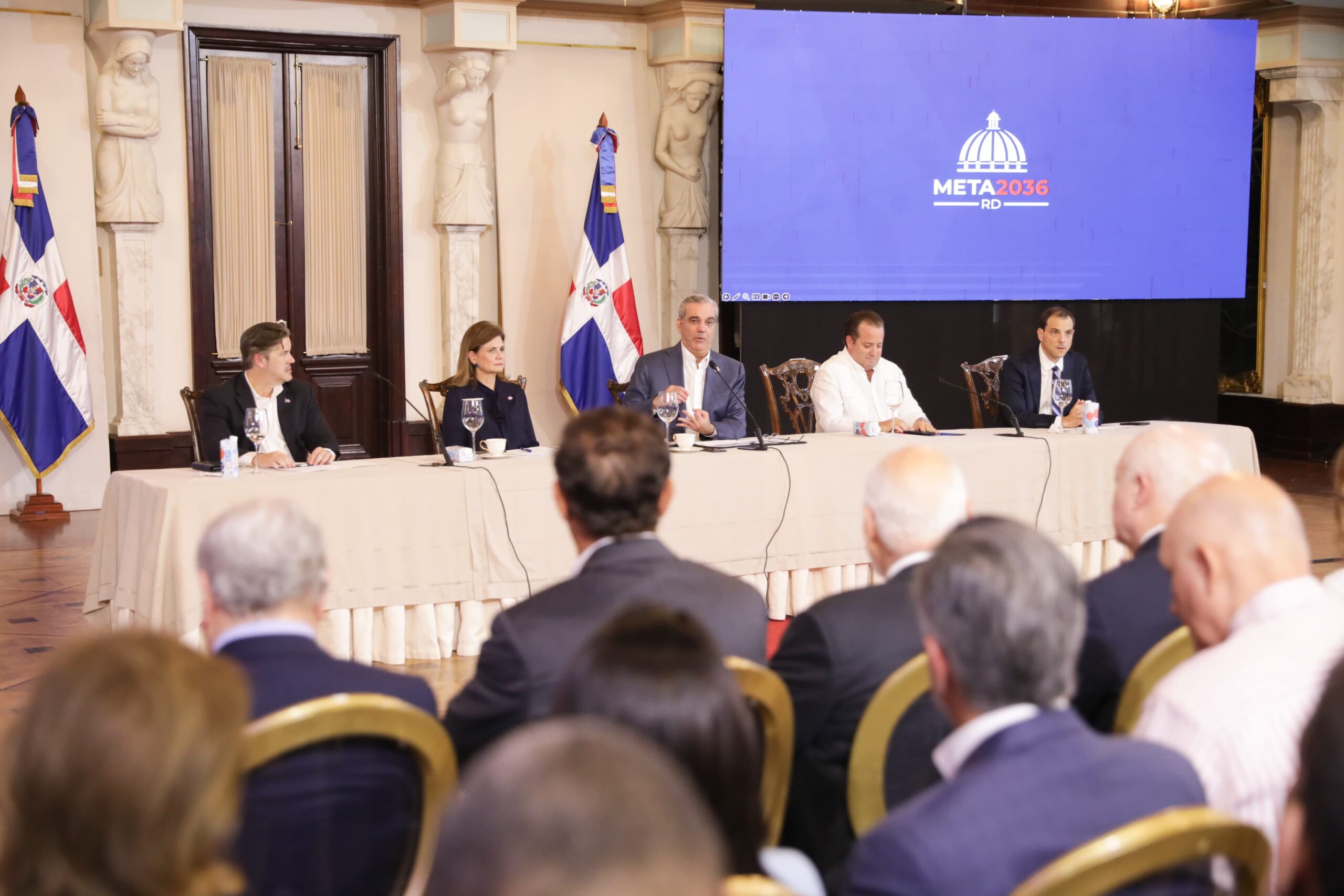 Abinader inicia comités sectoriales Meta RD 2036 para impulsar economía y duplicar PIB