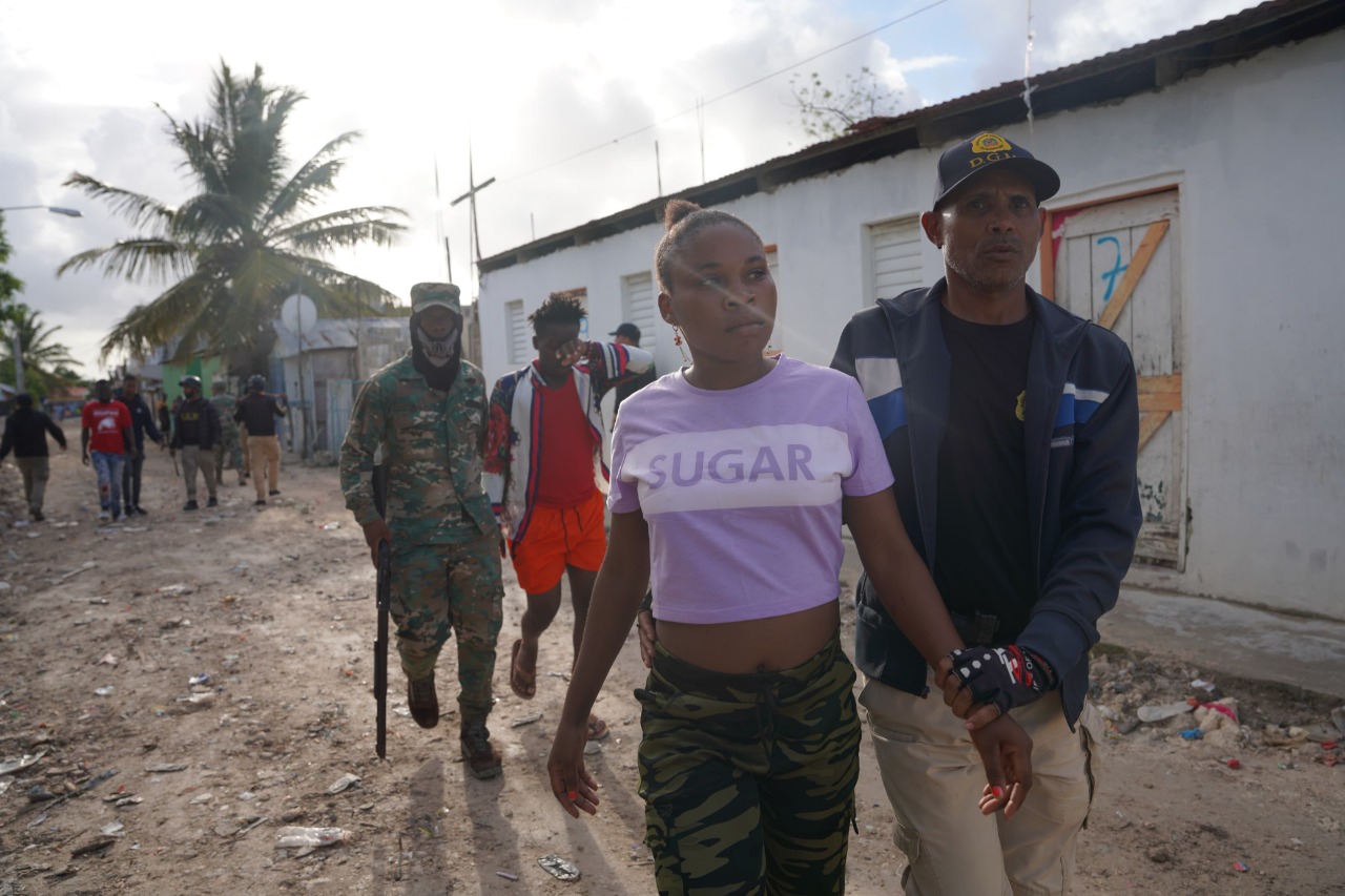 DGM detiene a 1339 nacionales haitianos ilegales y repatría otros 1,322 para controlar inmigración