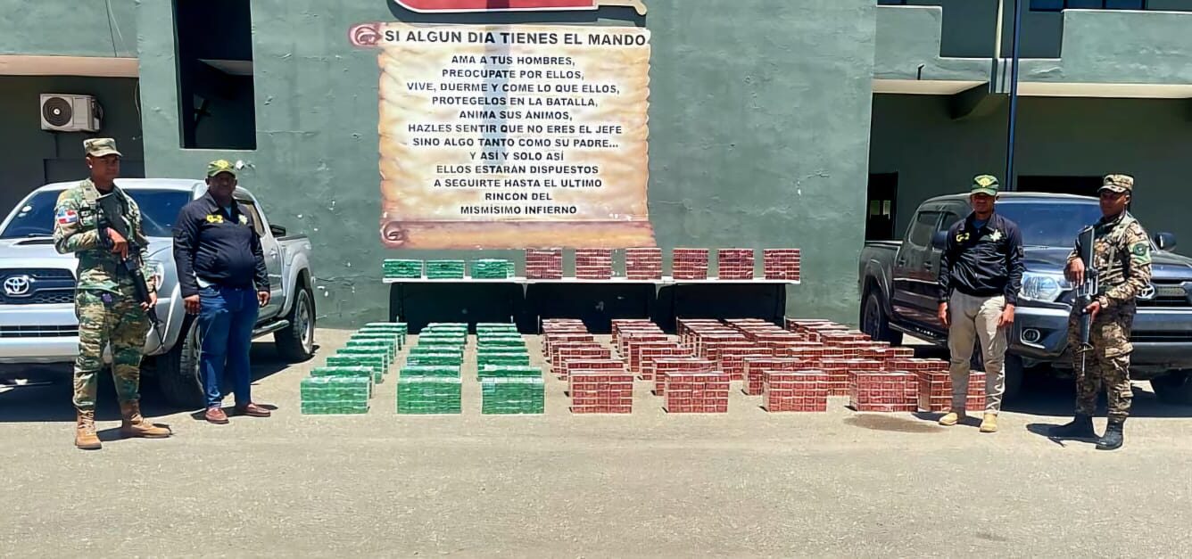Ejército decomisa contrabando de más de 400 mil cigarrillos en una camioneta en Valverde