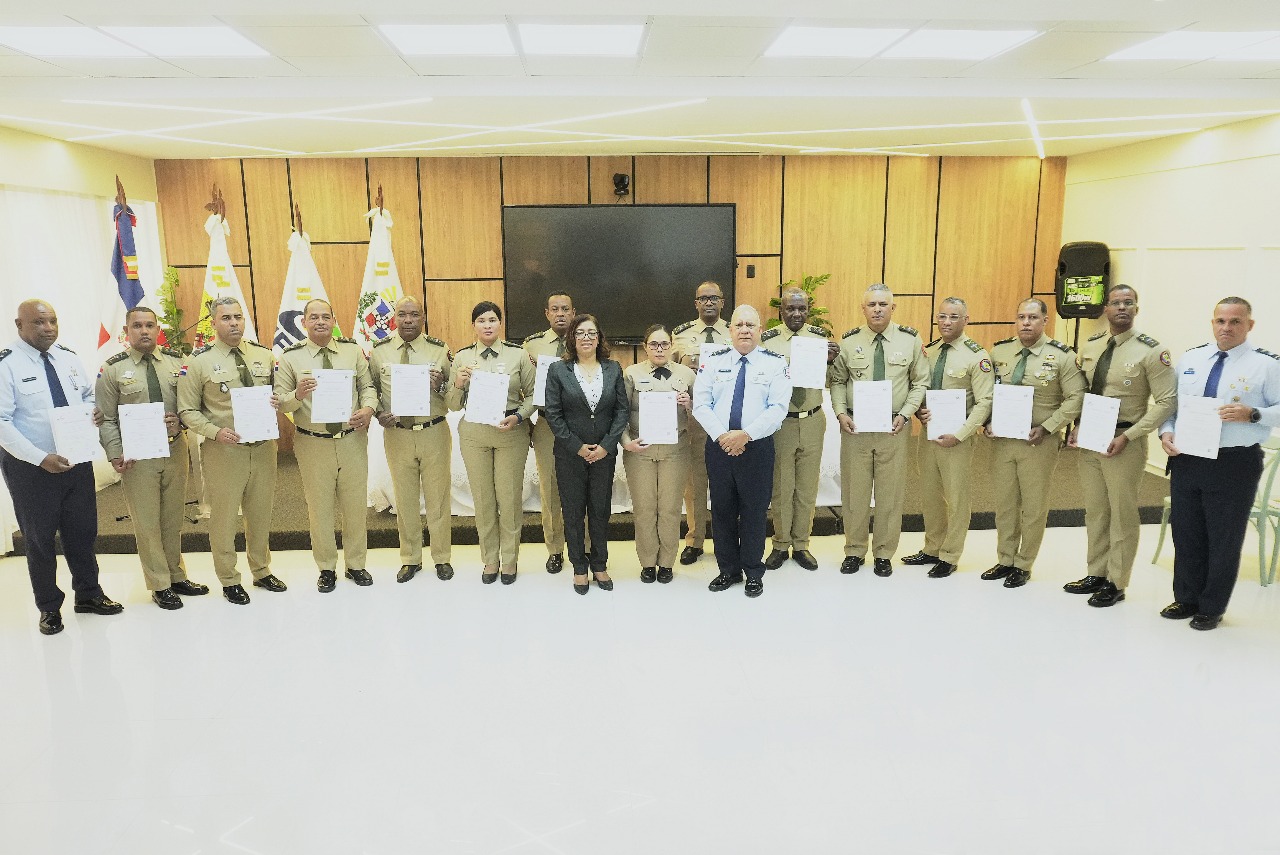 Escuelas Vocacionales concluyen Diplomado en Gestión de Centros Educativos