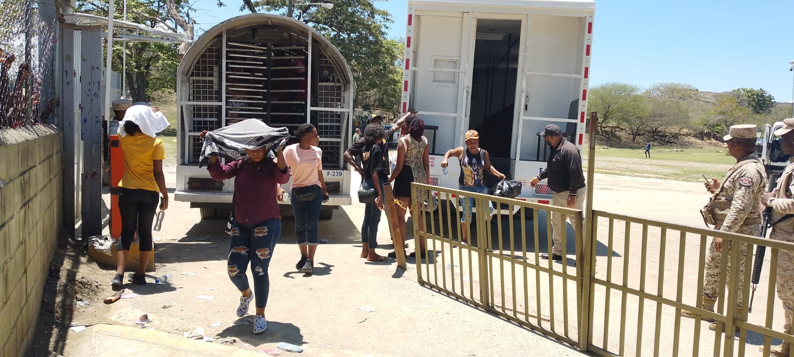 DGM interdicta a 1,198 y repatría 525 haitianos sorprendidos en condición migratoria irregular
