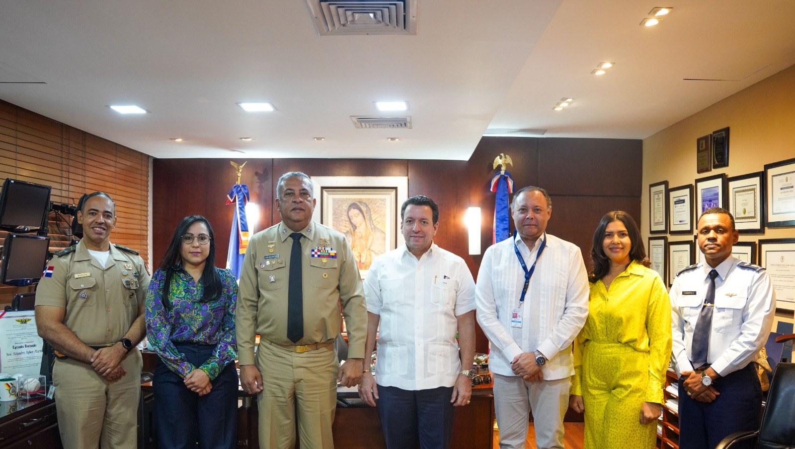 DGM y Unicaribe consolidan alianza para fortalecer la formación de agentes de interdicción migratoria