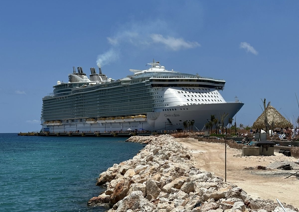 Pedernales recibe uno de los cruceros más grande del mundo con más de 8,600 personas a bordo