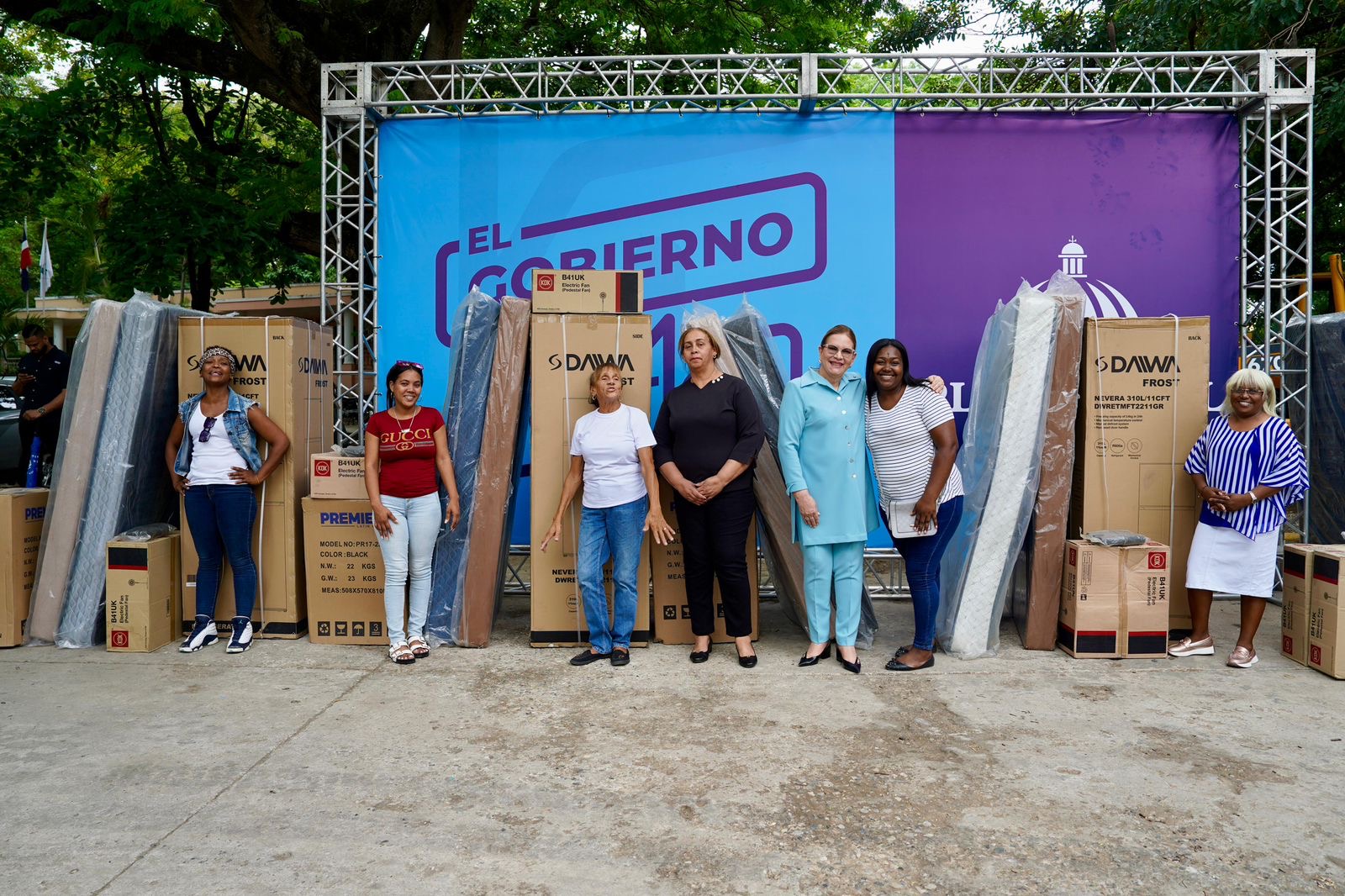 Plan Social impacta a más de 12 mil familias en San Cristóbal con Programa el Gobierno Contigo