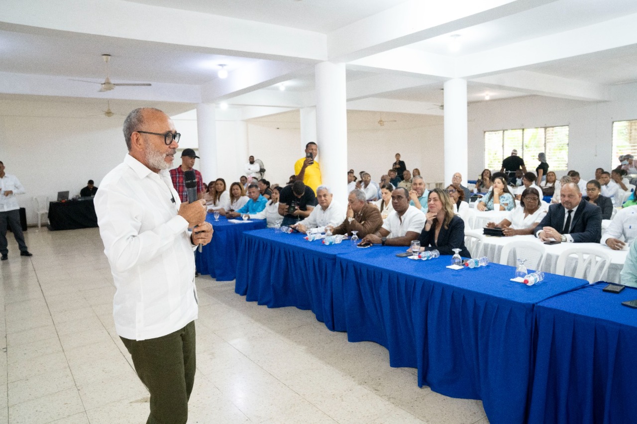 El Gobierno en las Provincias revela avances en cobertura educativa, servicios a estudiantes y mejora en infraestructura escolar en SDO