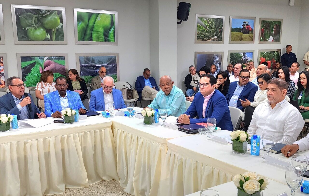 IAD y otras instituciones participan en Rueda de Prensa sobre modernización y relanzamiento de Reforma Agraria