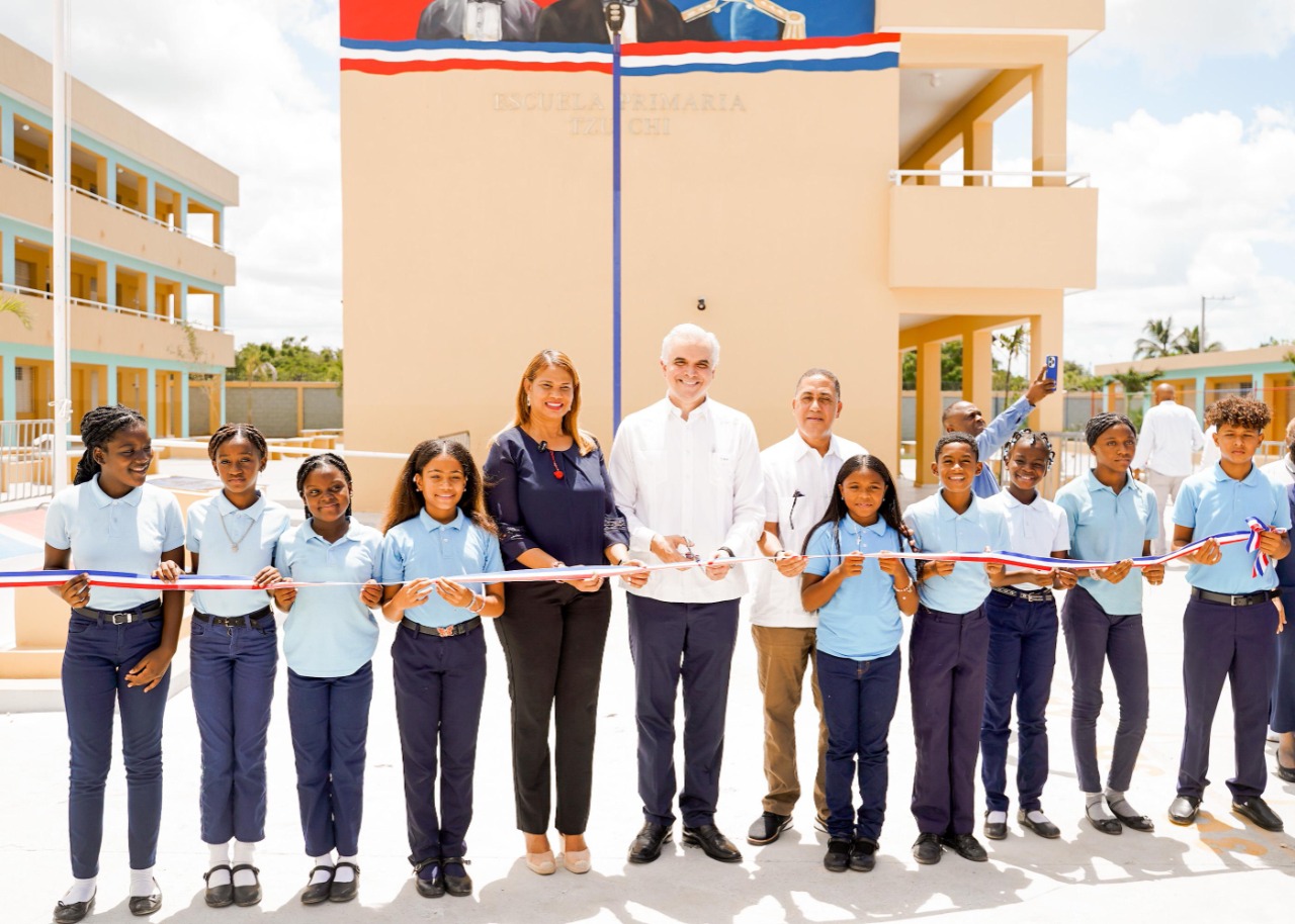 Ministerio de Educación entrega centro educativo en Villa Hermosa en La Romana