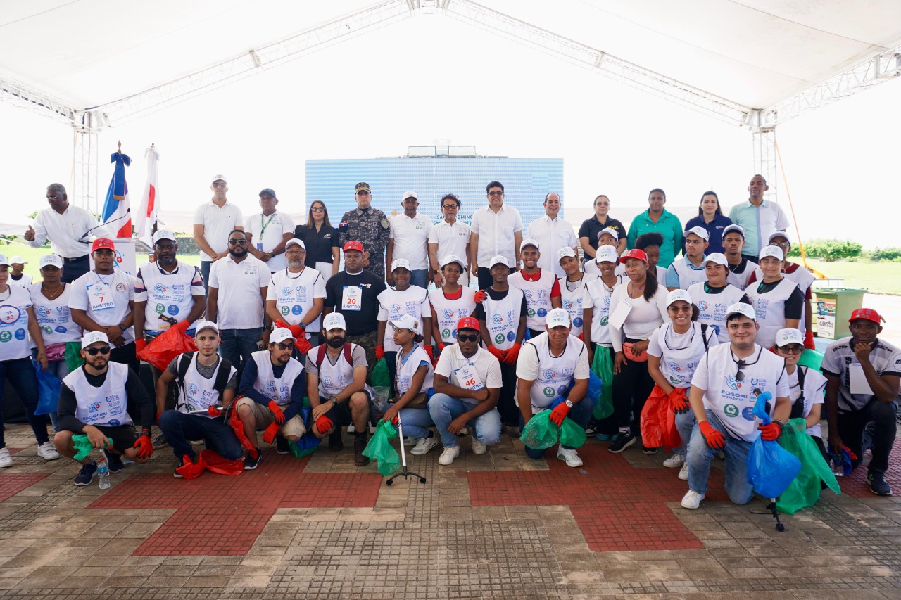 La JICA de Japón y Ayuntamiento de SDE celebran SPOGOMI-RD: Competencia de reciclaje
