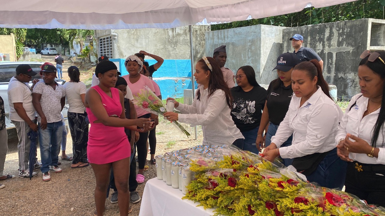 Alcaldesa Betty Gerónimo recorre cementerios por Día de las Madres