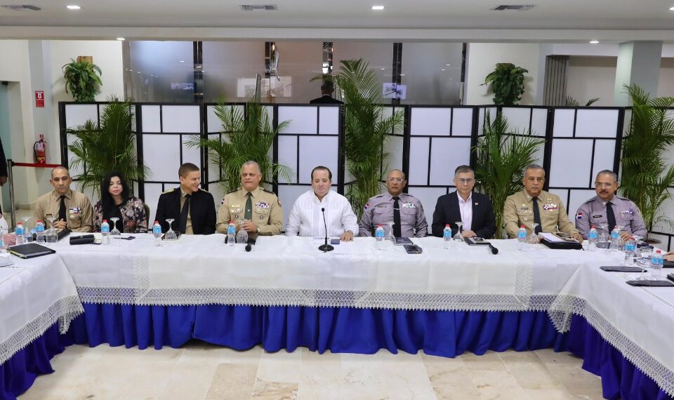 Ministros de la Presidencia, de Defensa y director de la P.N. encabezan reunión de seguimiento al Plan de Seguridad Ciudadana