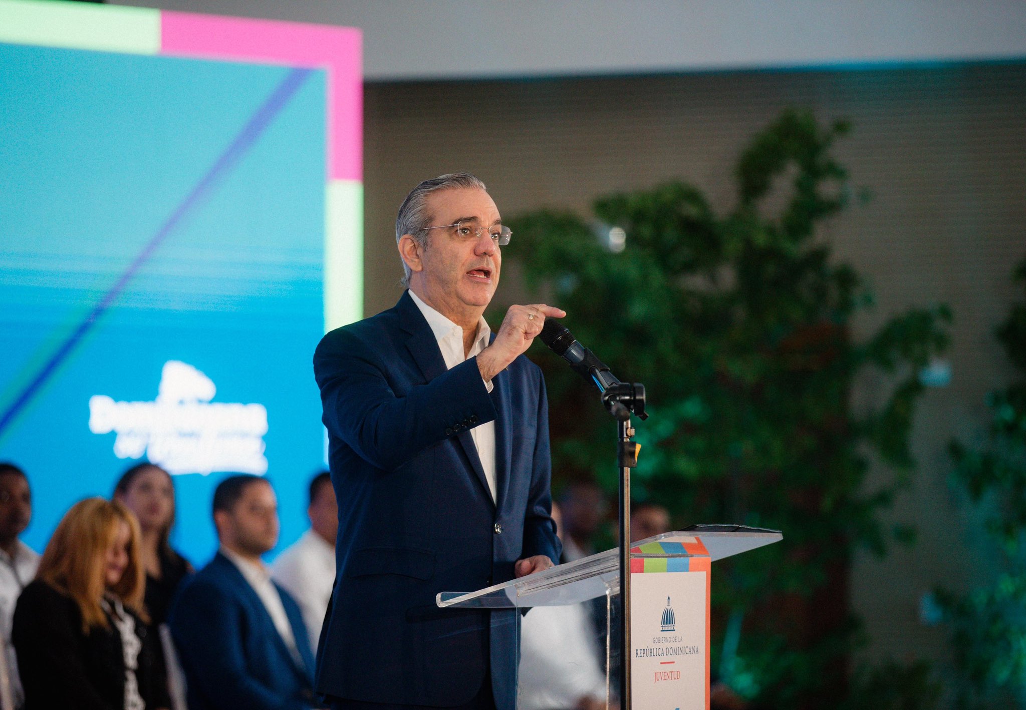 Abinader resalta rol transformador de la juventud en la ética y la transparencia