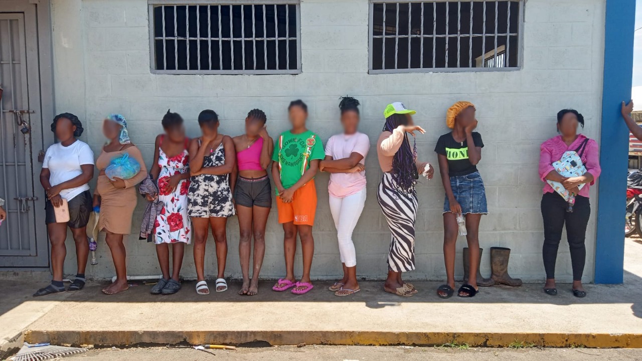 Unidades migratorias detienen 1,422 indocumentados; Deportan a otros 869 haitianos en condición irregular