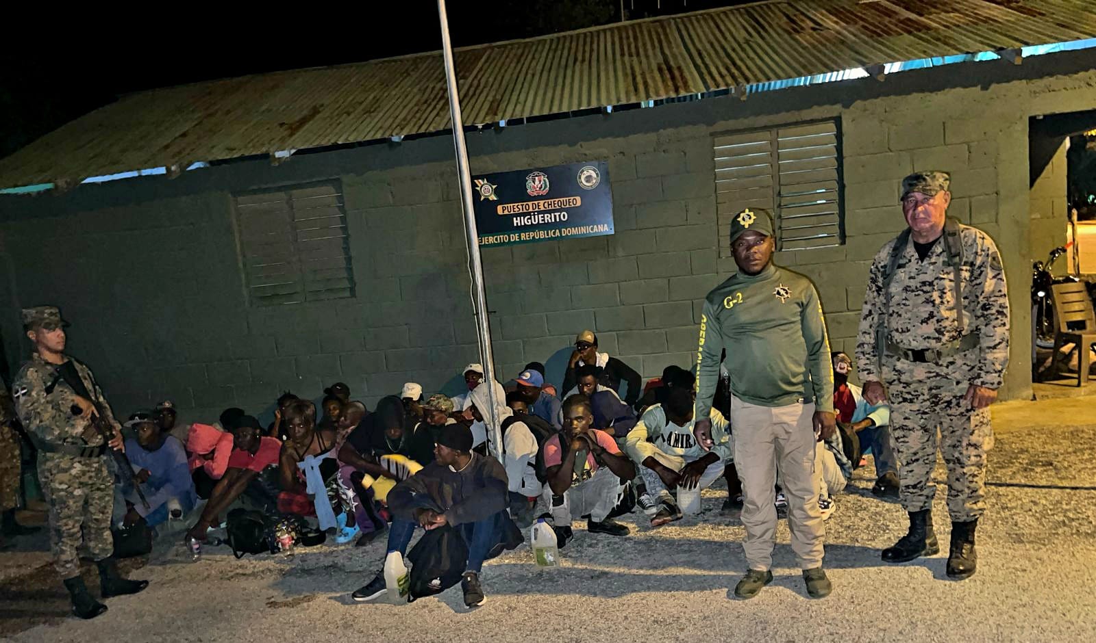 Un grupo de 32 inmigrantes irregulares fue interceptado por el Ejército en Elías Piña