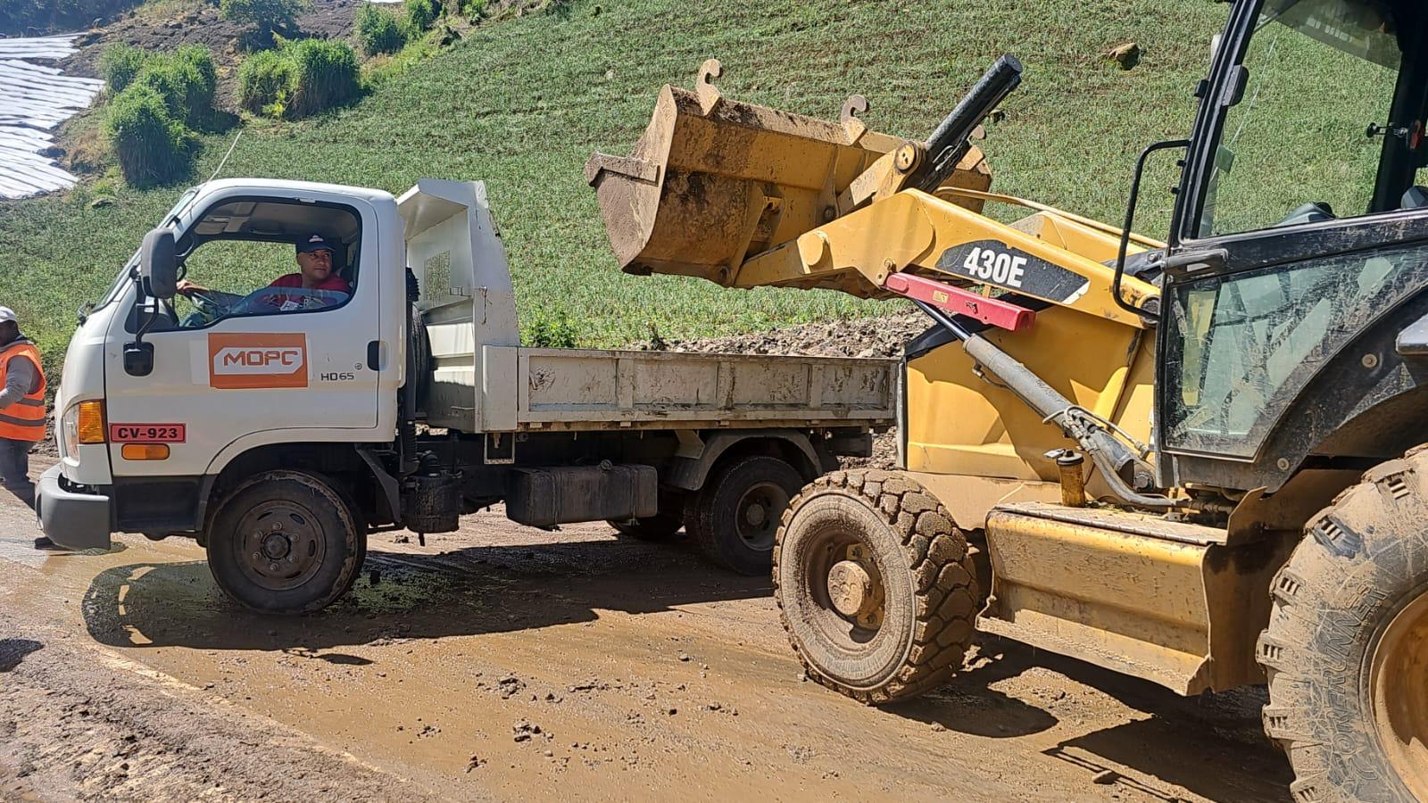 Ministerio de Obras Públicas despliega amplio operativo nacional para mitigar efectos de las lluvias