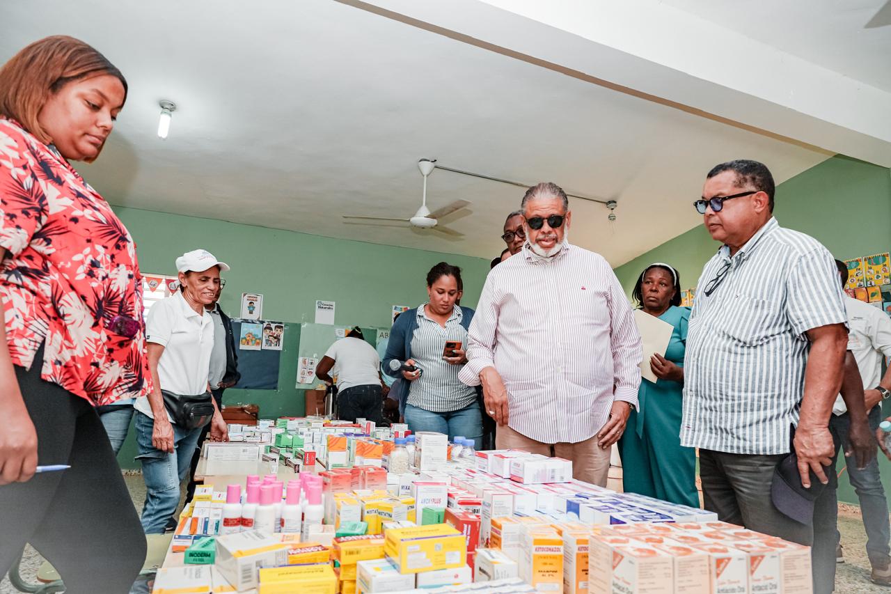 Desarrollo de la Comunidad lleva jornada asistencial a Sabana Larga, Elías Piña; conocen la Telemedicina
