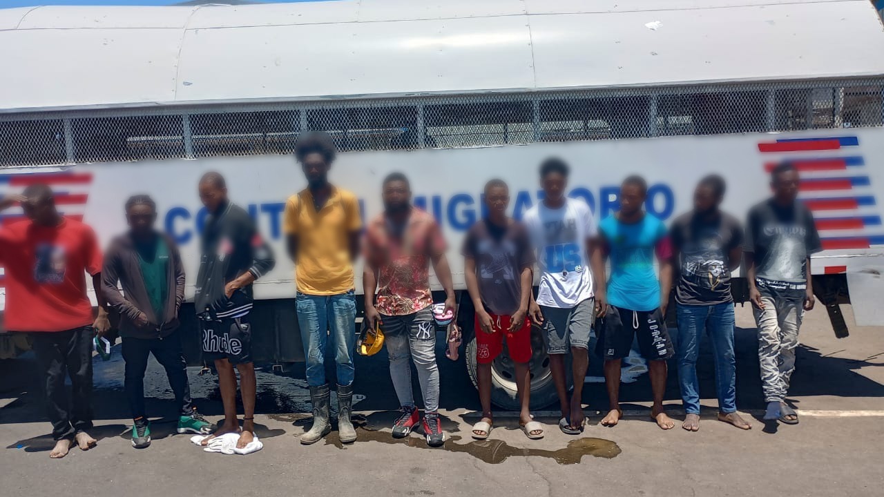 Autoridades migratorias detienen 1,382 ilegales y repatrían 796 a través de puertas fronterizas