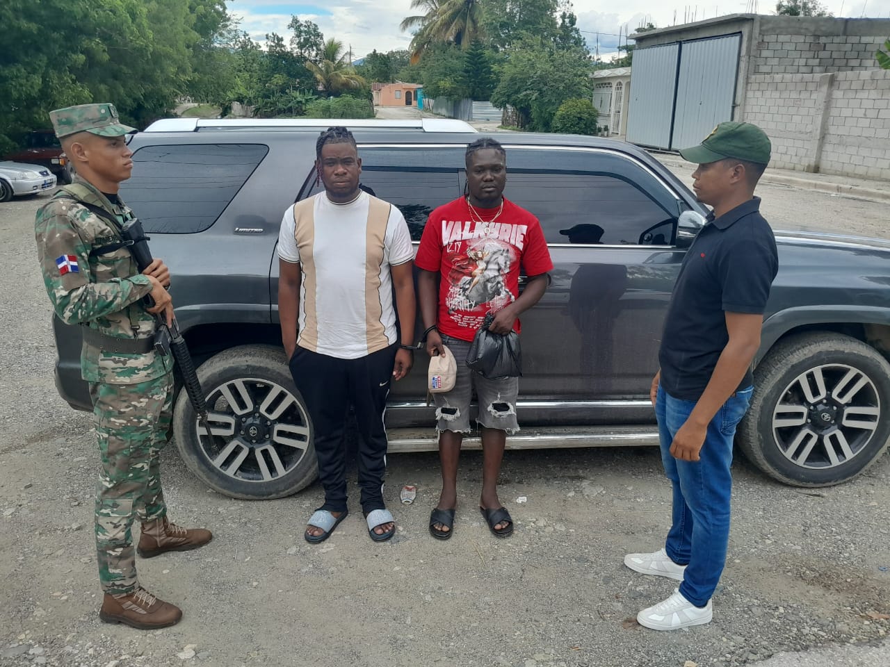 Ejército entrega hombre a Ministerio Público por tráfico de inmigrantes en San Juan de la Maguana