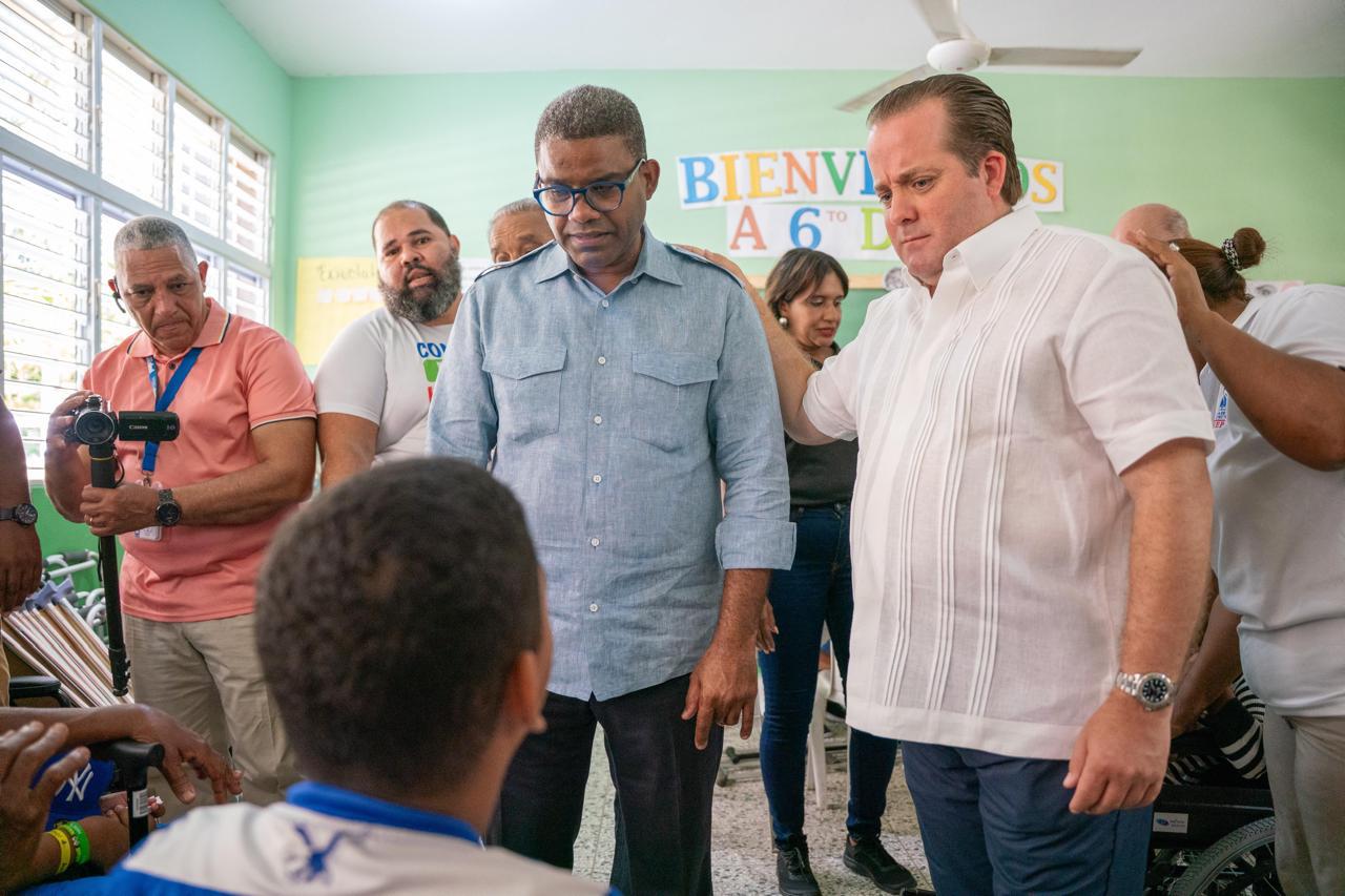 Robert Polanco afirma que el Gobierno se mantiene presente y está donde la gente más lo necesita