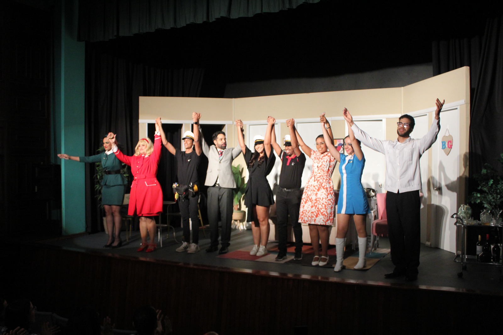 Presentan con rotundo éxito dos noches de teatro con la divertida obra “Boeing-Boeing”