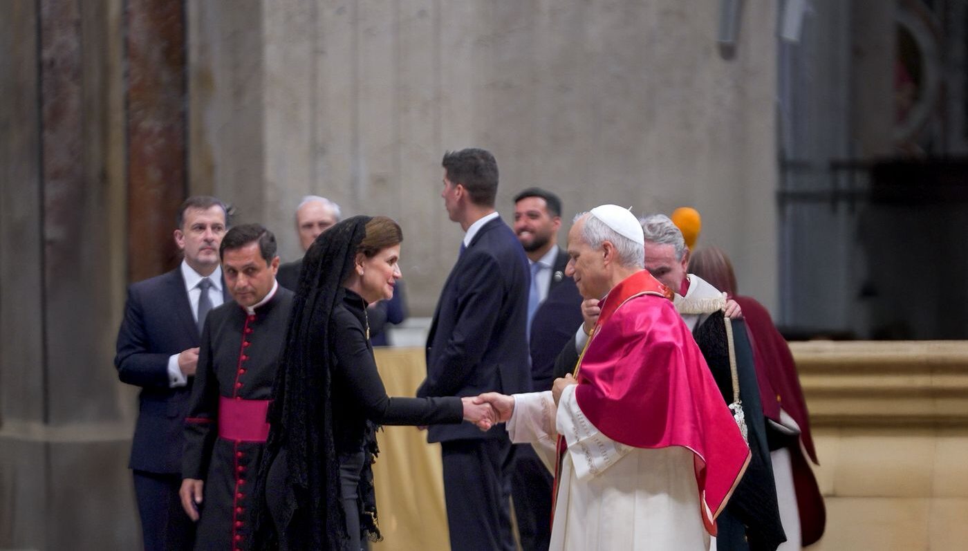 Raquel Peña participa en solemne misa de inicio del pontificado del papa León XIV en El Vaticano