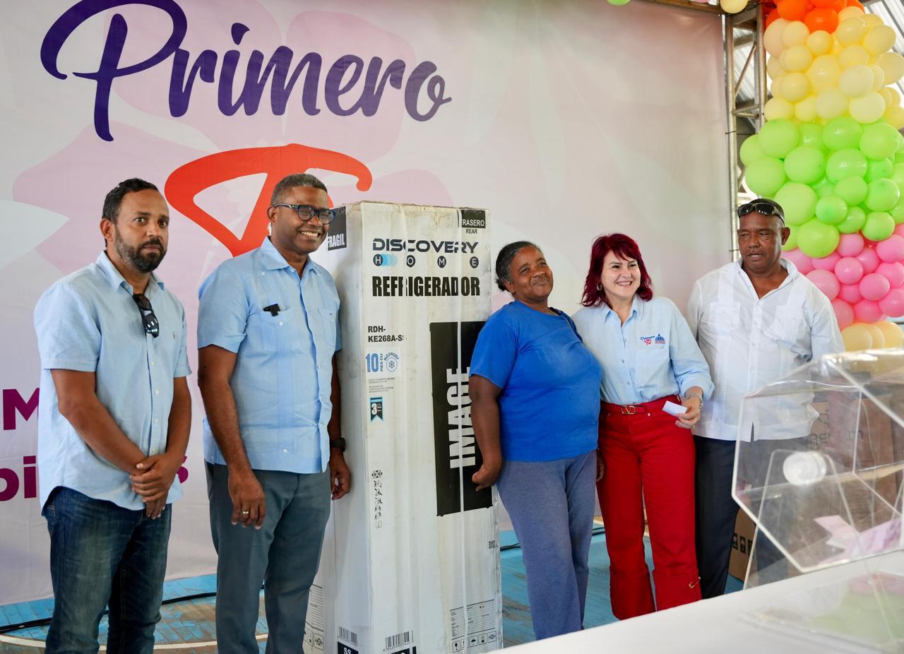 Propeep llena de alegría a madres de diferentes localidades del país con regalos y homenajes en su día