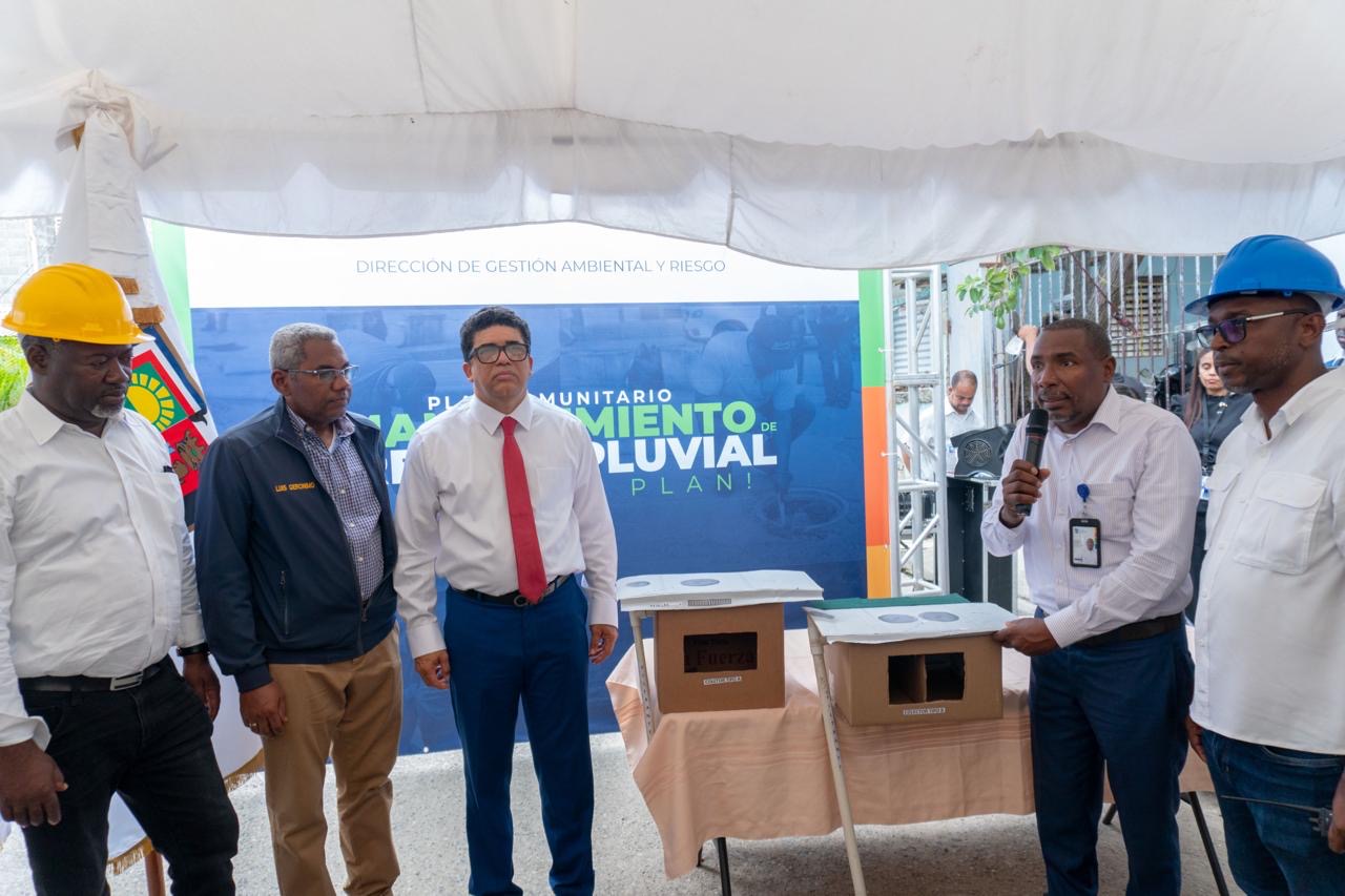 Ayuntamiento Santo Domingo Este lanza el Plan Comunitario de Mantenimiento de Drenaje Pluvial